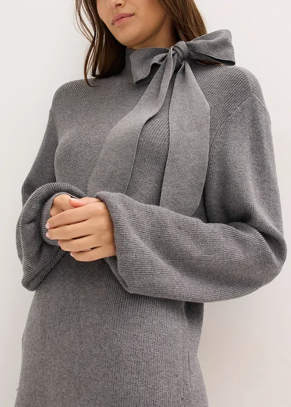 Strikkekjole i myk viskosemiks med sløyfe, bonprix