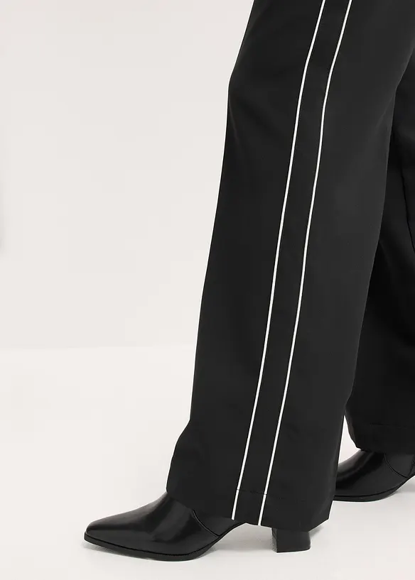 Vid bukse med pyntestriper, bonprix