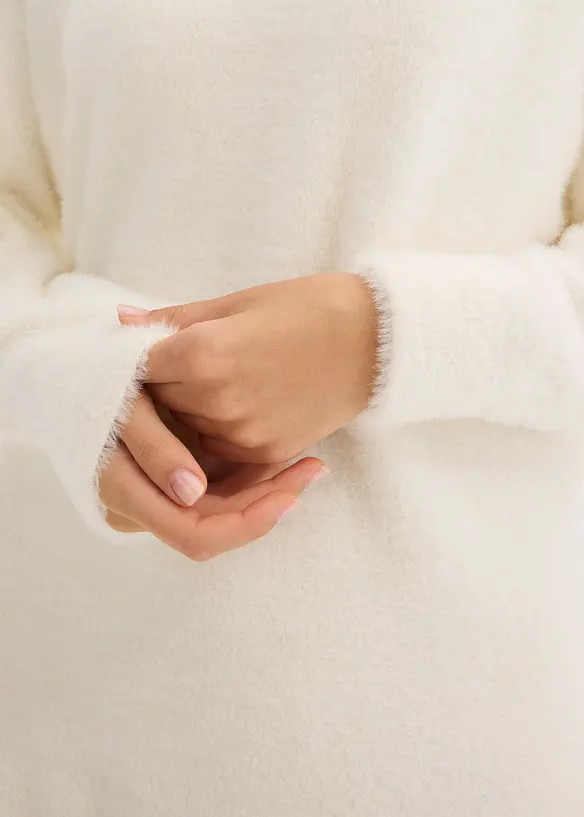 Lang genser i mykt fjærgarn, bonprix