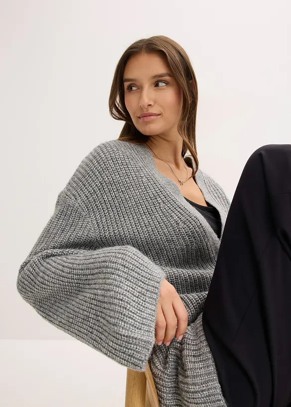 Oversized strikkejakke i omslagsstil, bonprix