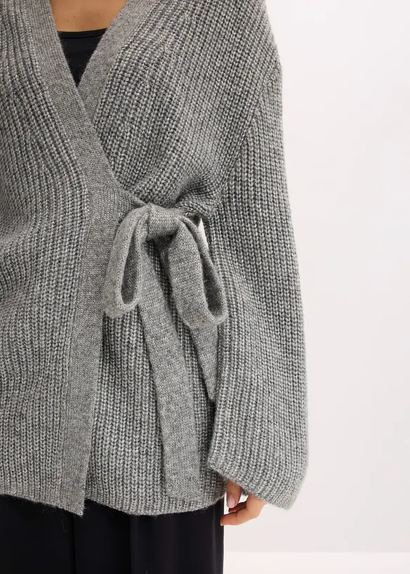 Oversized strikkejakke i omslagsstil, bonprix