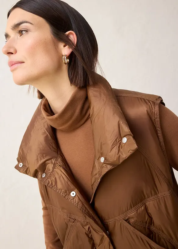 Vattert vest med resirkulert dun, bonprix