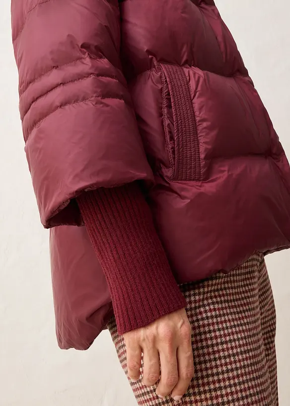 Dunjakke med resirkulert dun og ermer i strikket materiale, bonprix