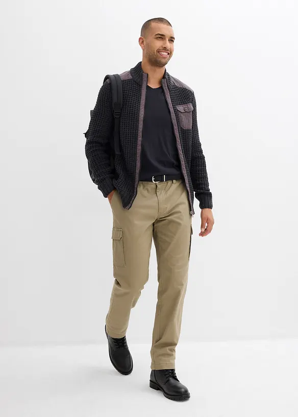 Cardigan i grov vaffelstrikk med praktisk brystlomme, bonprix