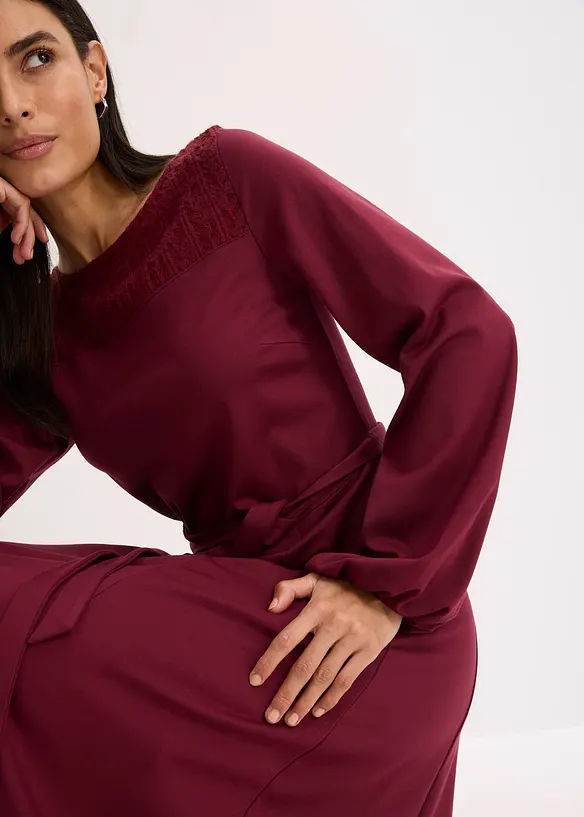 Kjole i Punto di Roma-materiale med blonder, bonprix