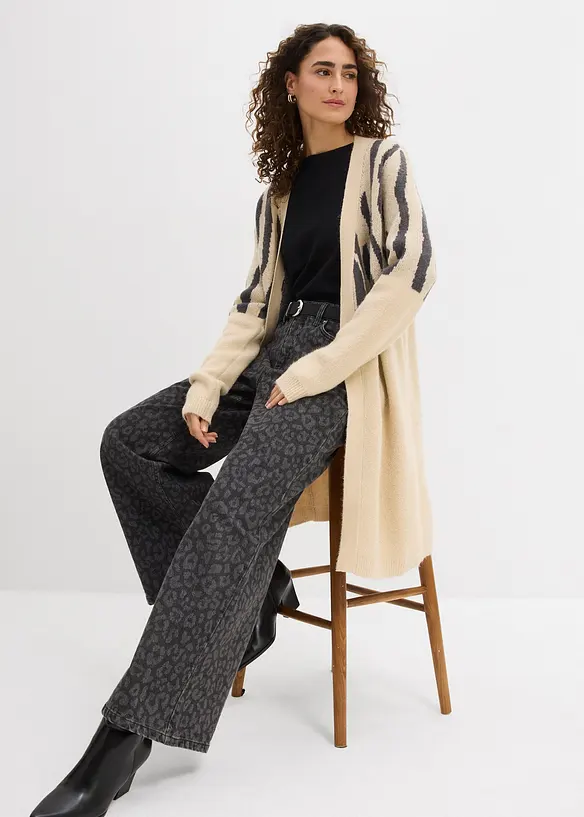 Strikket k&aring;pe med sebratrykk, bonprix