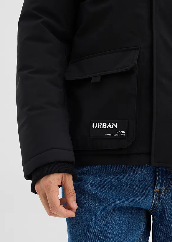 Vinterjakke med hette og mange praktiske lommer, bonprix