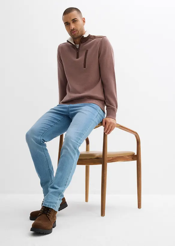 Grovstrikket troyer-genser med vevd besetning, bonprix