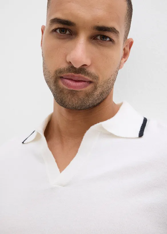 Finstrikket genser med kontrastdetaljer, bonprix