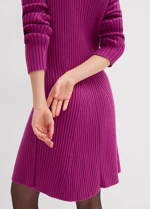 Strikket minikjole i myk viskosemiks, bonprix