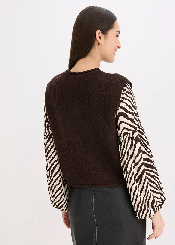 Strikket vest med dekorative knapper, bonprix