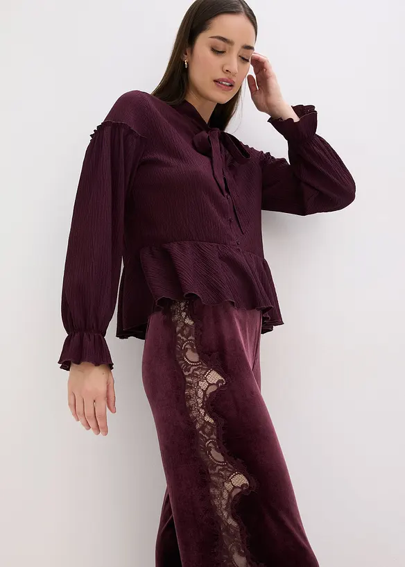 Vid bukse i myk fløyel med blondeinnfelling, bonprix