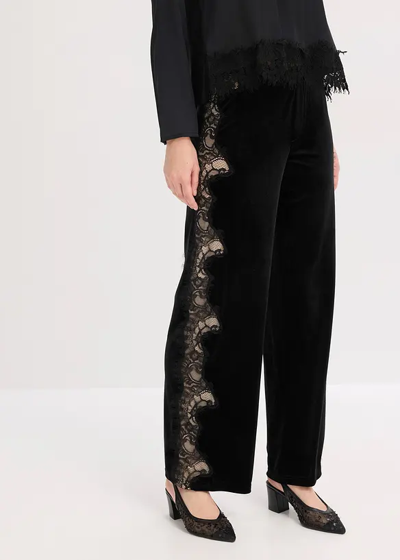 Vid bukse i myk fl&oslash;yel med blondeinnfelling, bonprix