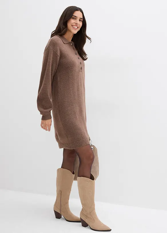 Kort strikkekjole med knappestolpe, bonprix