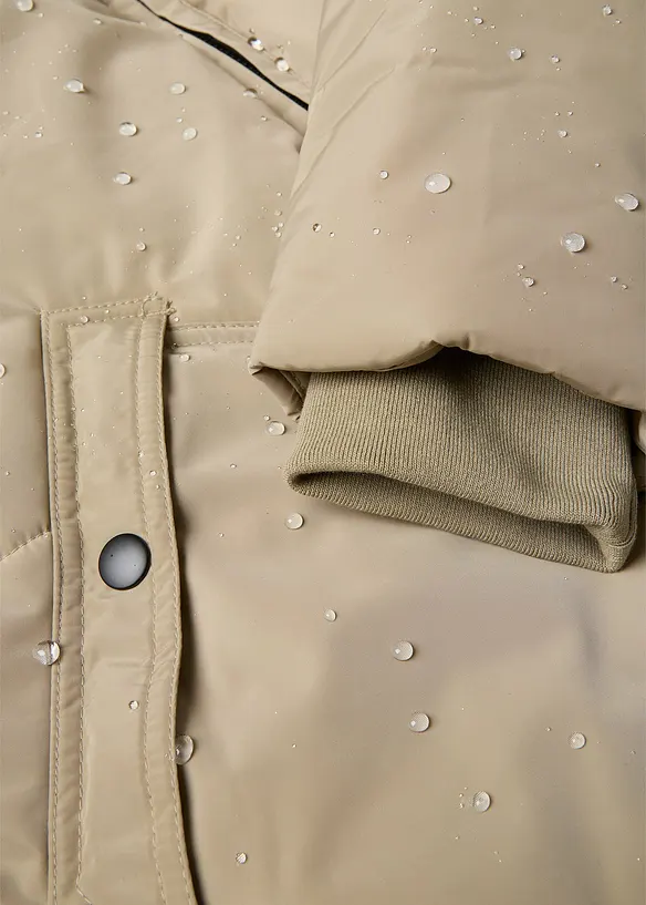 Vannavvisende vattert kåpe, bonprix