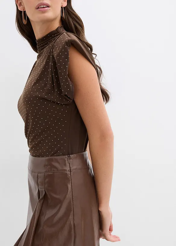 Kort skjørt i imitert skinn med motfolder, bonprix