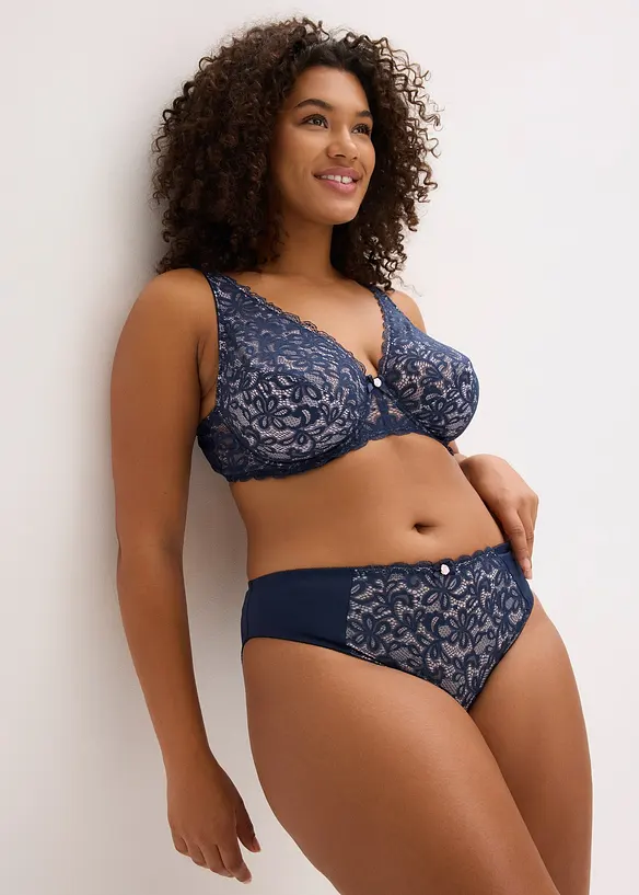 Truse med delikate blonder, bonprix