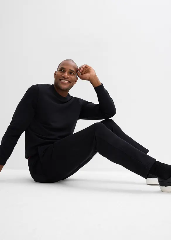 Joggebukse av 100% bomull med sporty detaljer, bonprix