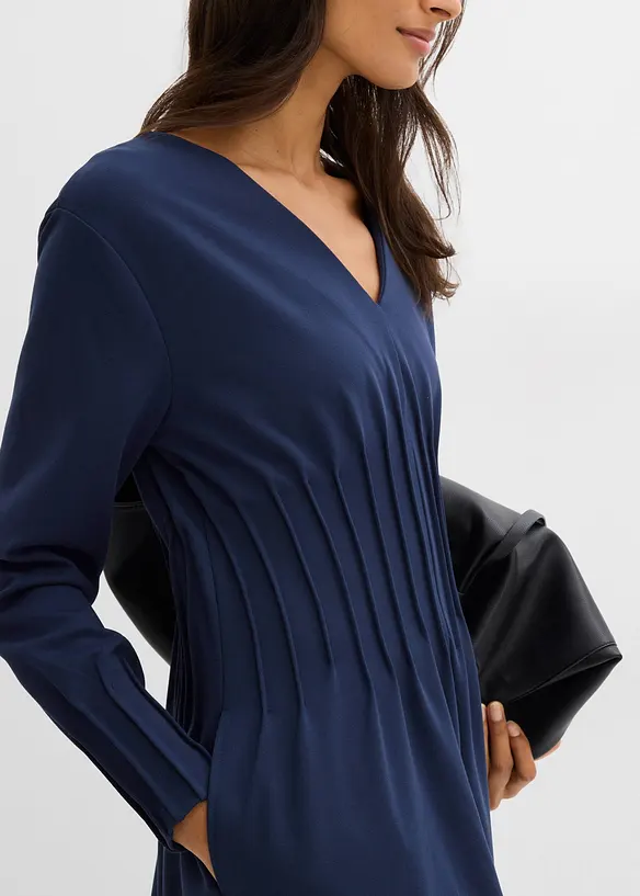 Behagelig kjole i viskosemiks med fine folder, bonprix