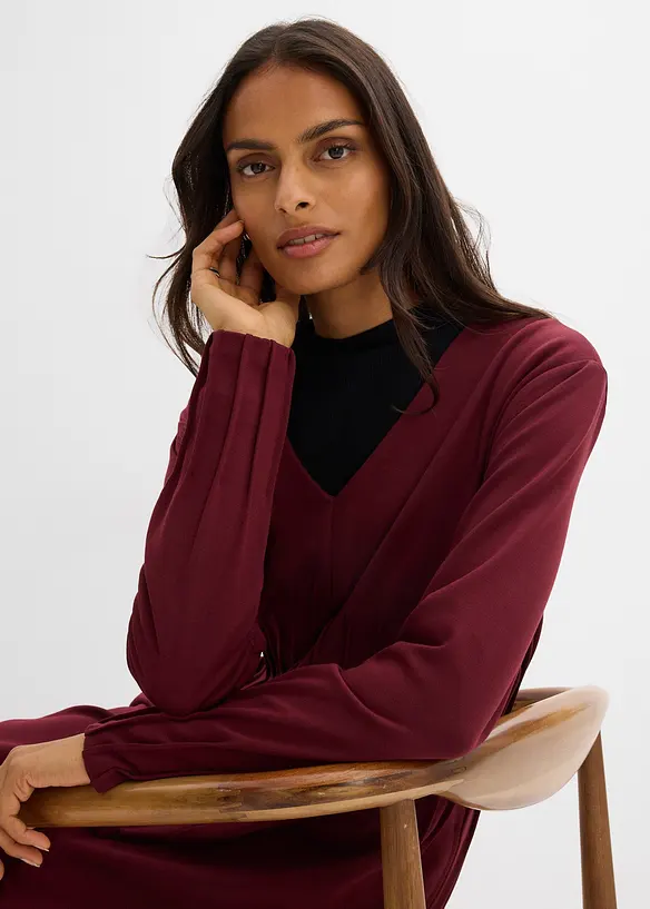 Behagelig kjole i viskosemiks med fine folder, bonprix