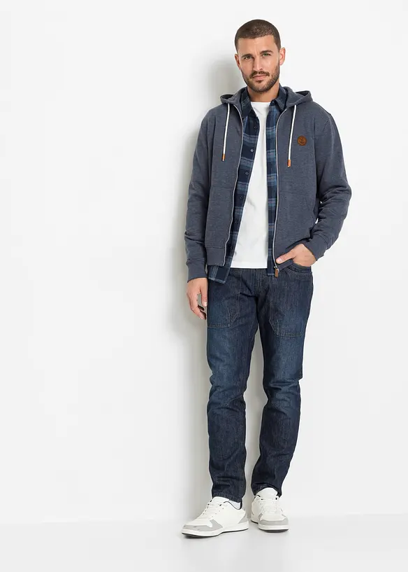 Hettejakke med detaljer i imitert skinn, bonprix