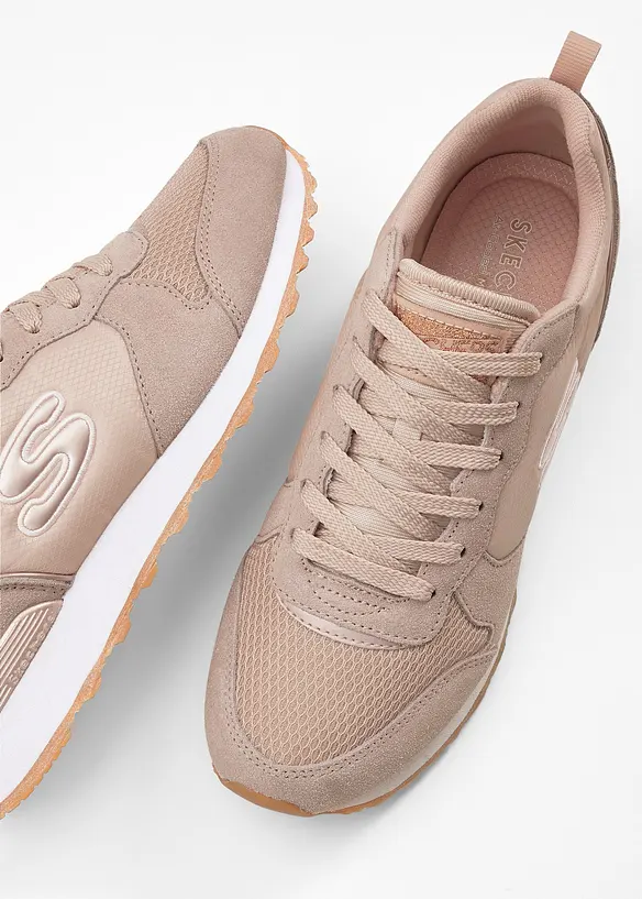 Sneakers med memoryskum fra Skechers, Skechers