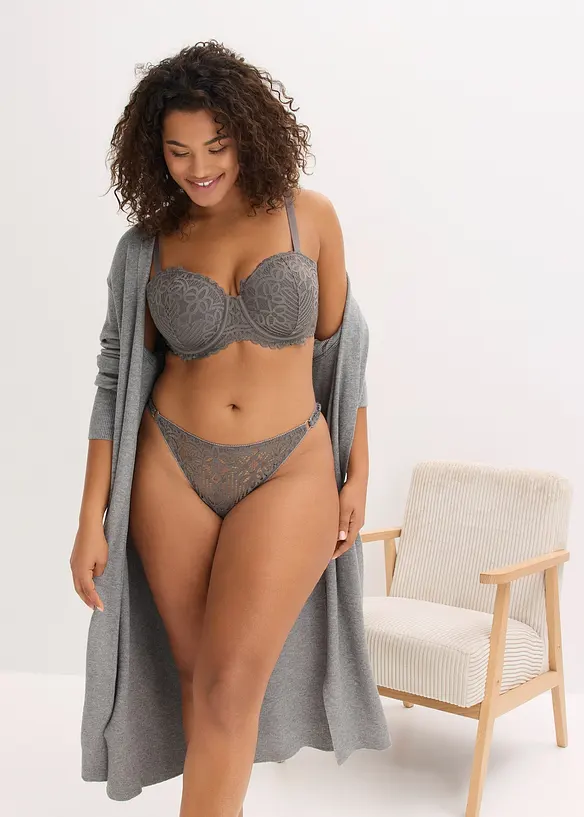 Stringtruse av blonder, bonprix