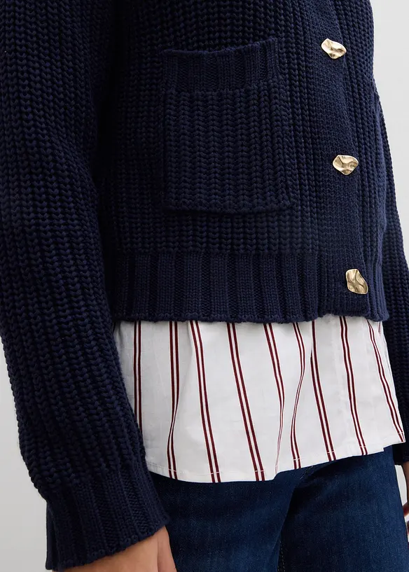 Grovstrikket cardigan med hamrede knapper, bonprix