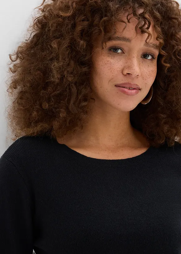 Strikket genser med kontrastfarge p&aring; kantene, bonprix