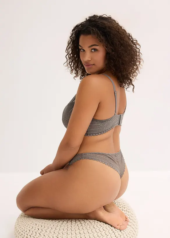 Stringtruse av delikat blonde (2-pack), bonprix