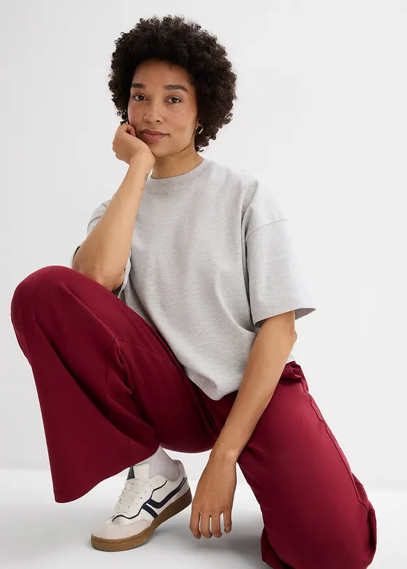 Kort, oversized topp i formstabil, 100% &oslash;kologisk bomull, bonprix