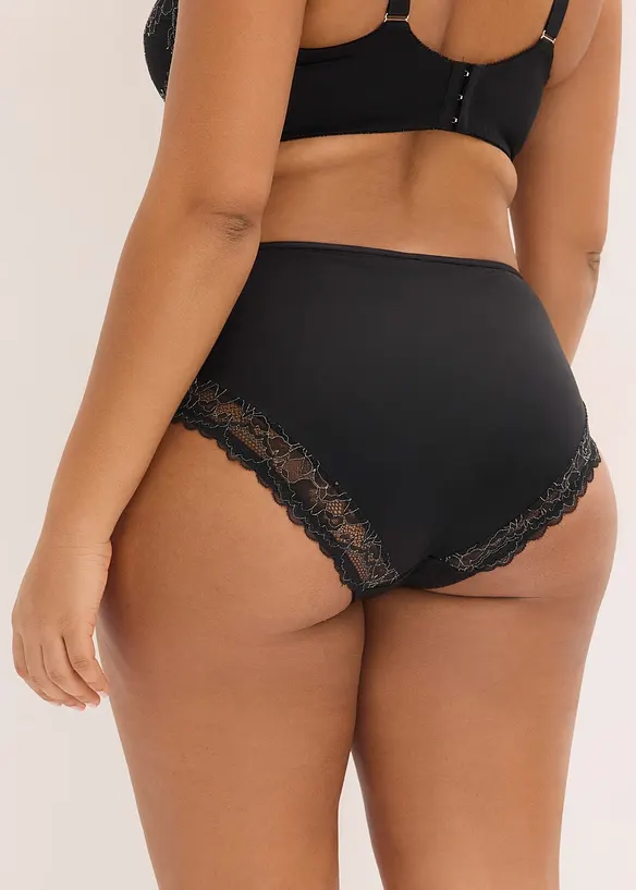 Truse med h&oslash;y midje og nydelige blonder, bonprix