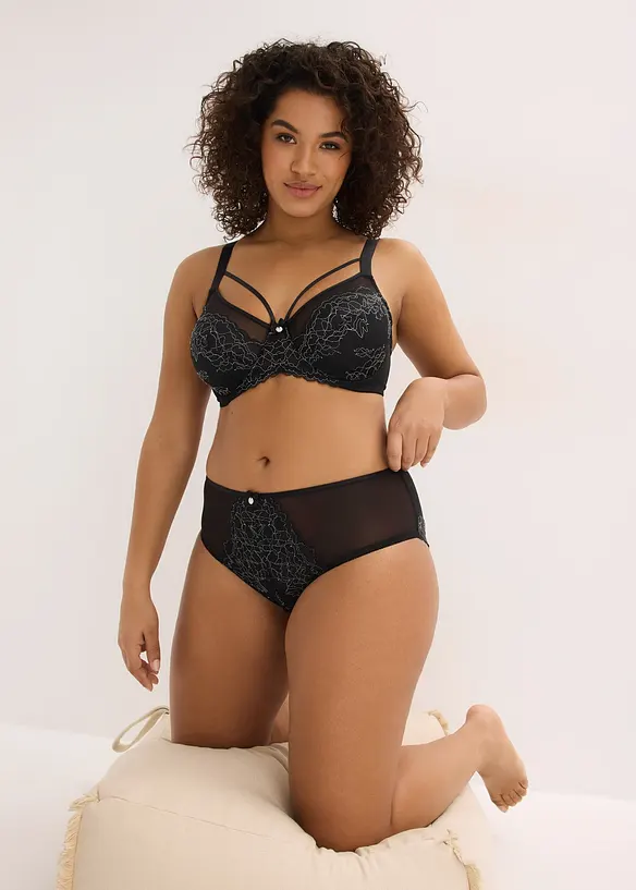 Truse med h&oslash;y midje og nydelige blonder, bonprix