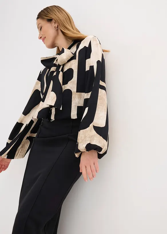 Sl&oslash;yfebluse i lett viskose, bonprix