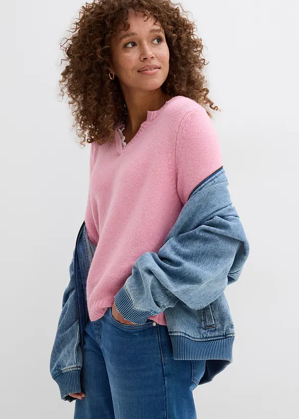 Genser med innfelte blonder, bonprix