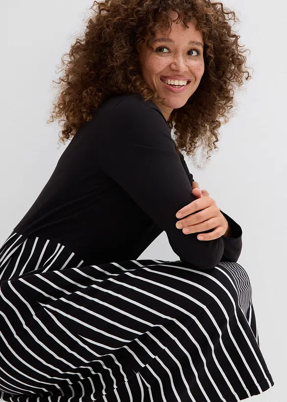 Trikotkjole i bomull, midi-lengde, bonprix