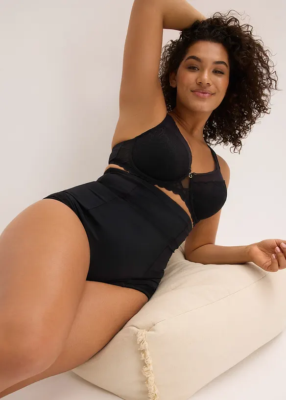 Strong Shape-truse med hjerteblonde, bonprix