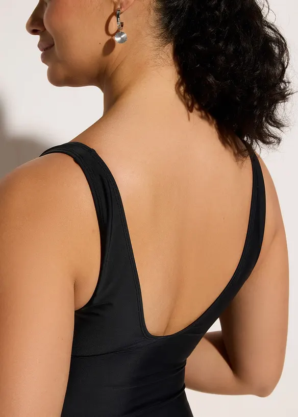 Shape-badedrakt med m&oslash;nstrede innfellinger, middels formende, bonprix