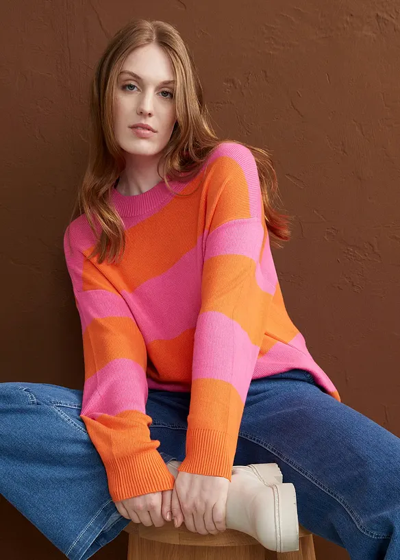 Finstrikket genser med rund hals og blokkstriper, bonprix