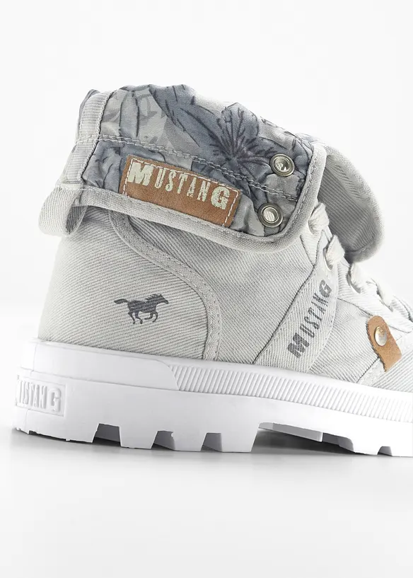 Ankelh&oslash;ye sneakers i bomullskanvas fra Mustang, Mustang