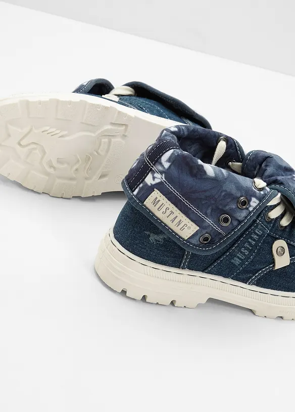 Ankelh&oslash;ye sneakers i bomullskanvas fra Mustang, Mustang