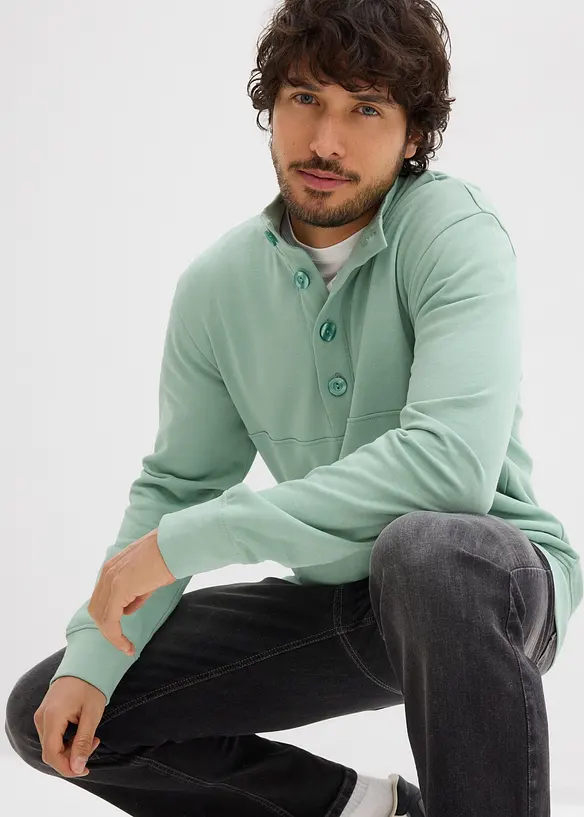 Sweatshirt i 100% &oslash;kologisk bomull med knappestolpe, bonprix