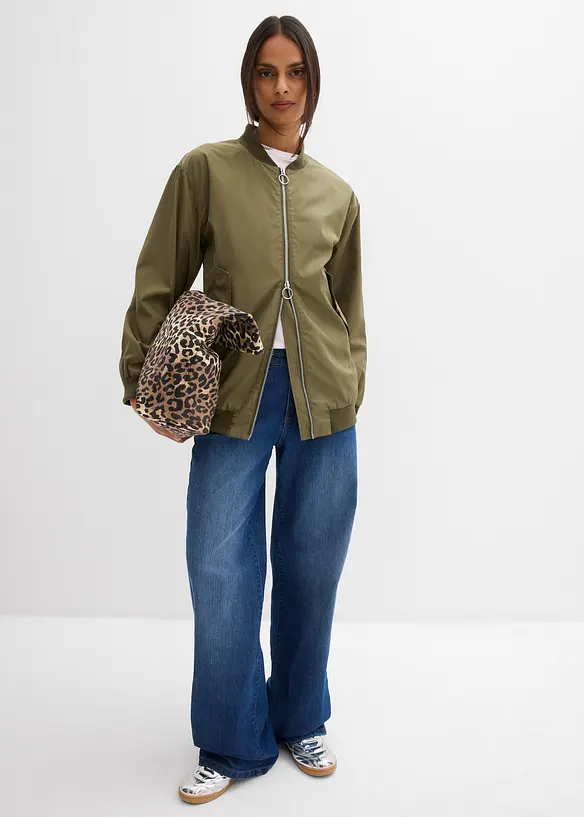 Pilotjakke i vid modell med leopardm&oslash;nstret f&ocirc;r, bonprix