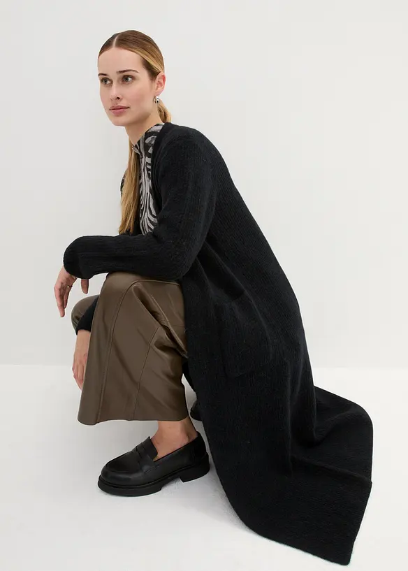 Strikkek&aring;pe med alpakka, bonprix