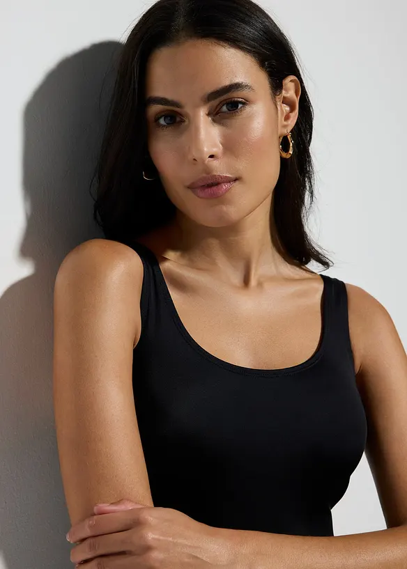 Badedrakt med h&oslash;y rygg, bonprix