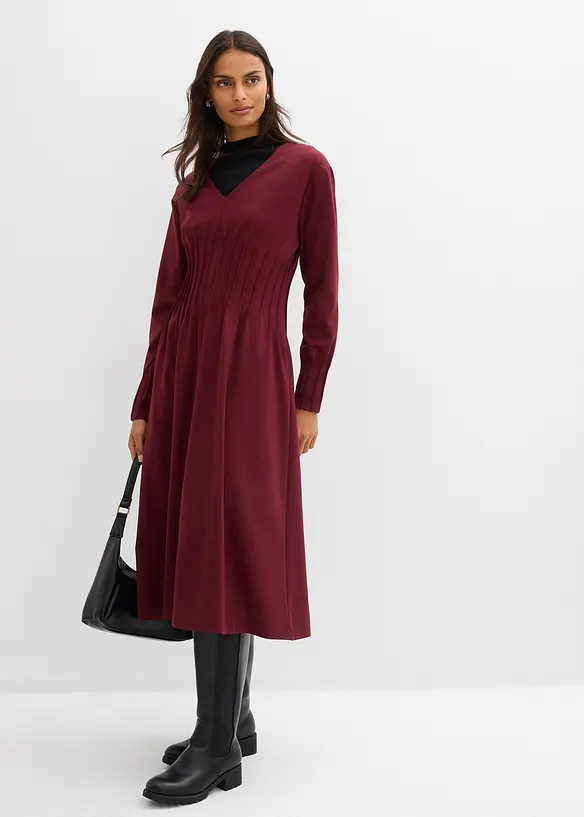 Behagelig kjole i viskosemiks med fine folder, bonprix