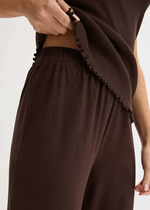 Pyjamas i ribbet materiale med blondetopp, bonprix