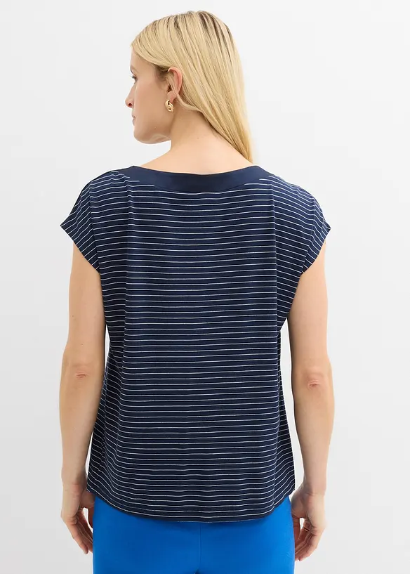 Topp i lett viskose med besetning i sateng, bonprix