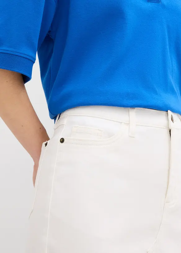 Jeansskj&oslash;rt i midilengde, bonprix