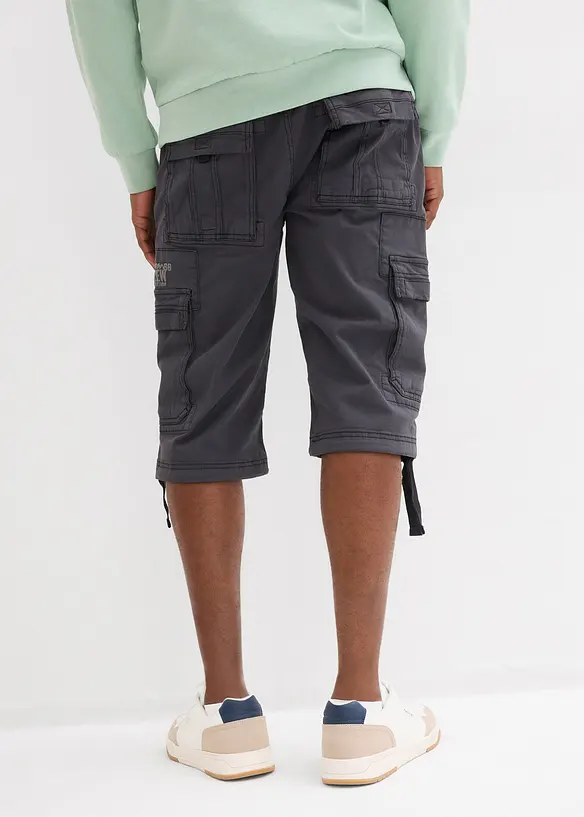 Bermudashorts i lang modell med stretch og cargolommer, Regular Fit, bonprix